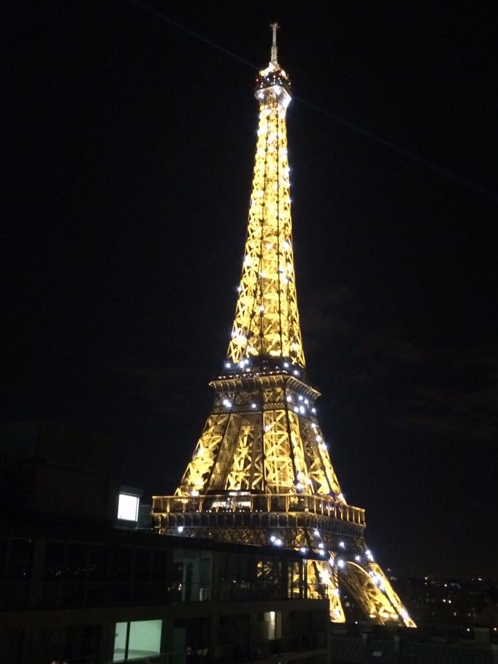 Eiffel light show